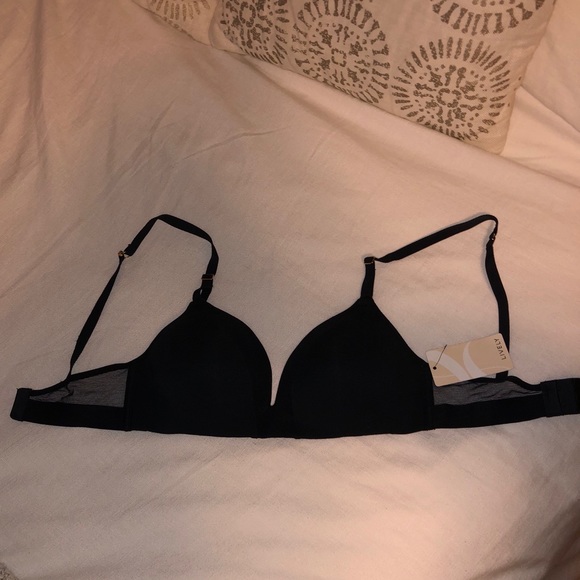 LIVELY All-Day Deep V No-Wire - Picture 2 of 3